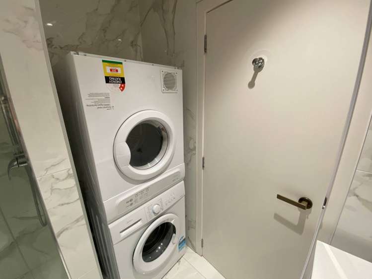 1010/47 Beach Road City Centre_3