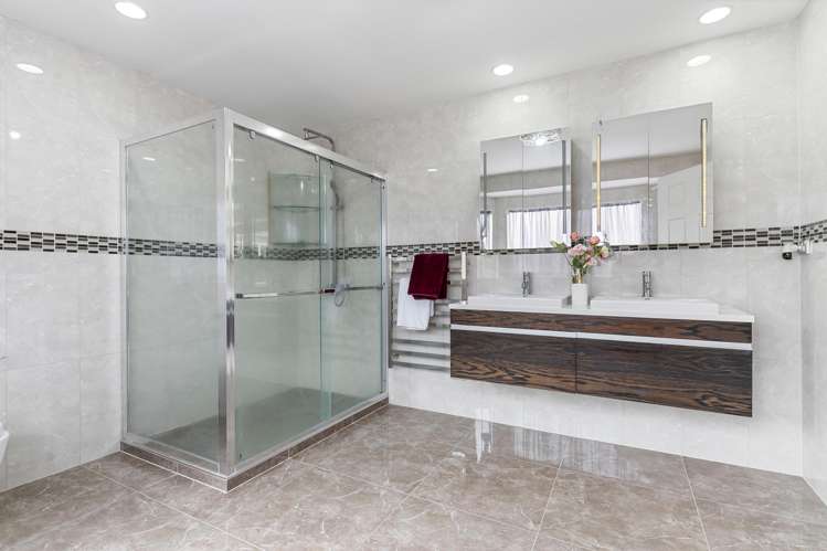 9 Nathan Close Somerville_15