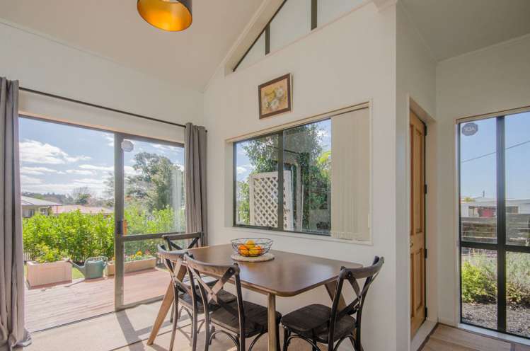 2/78a Woodglen Road Glen Eden_6