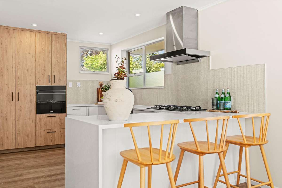 6 Soleares Avenue_4