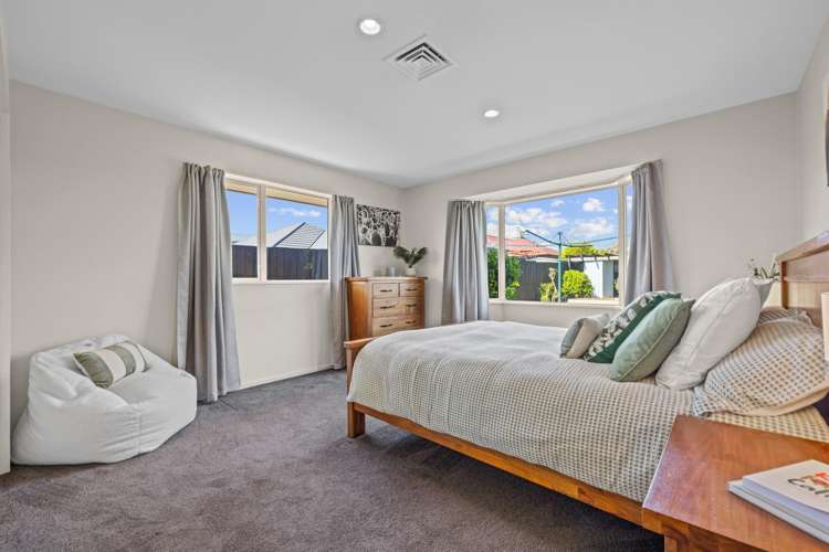 19 Ballymena Drive Belfast_11