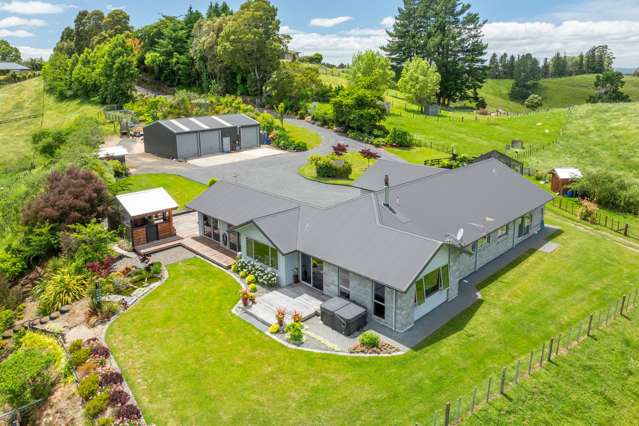 Beautiful Home, Big Shed, Brilliant Location!