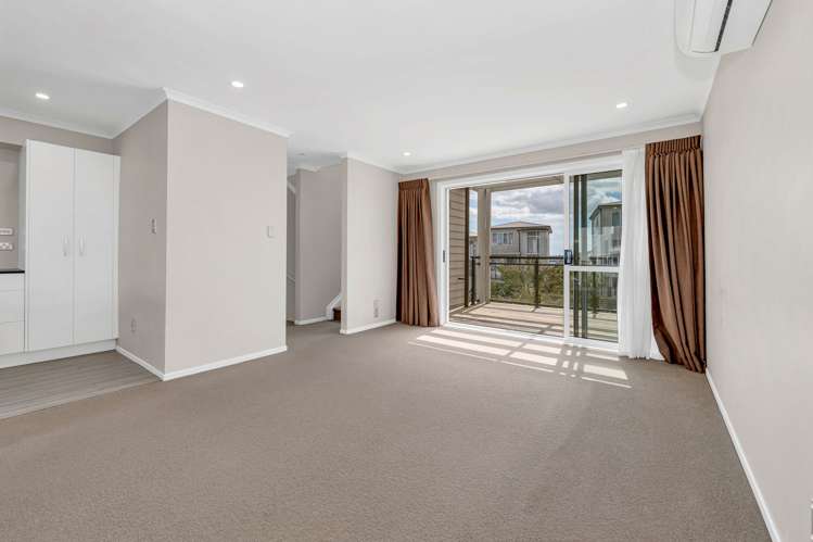 6 Panakenake Way Flat Bush_7