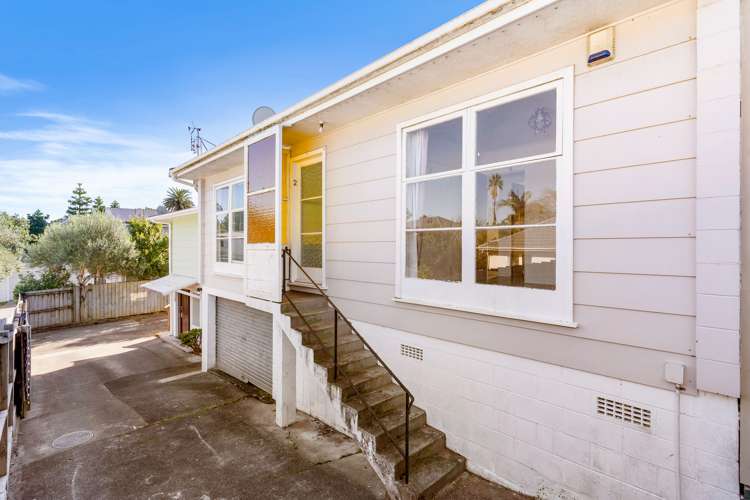 2/29 Willcott Street_0