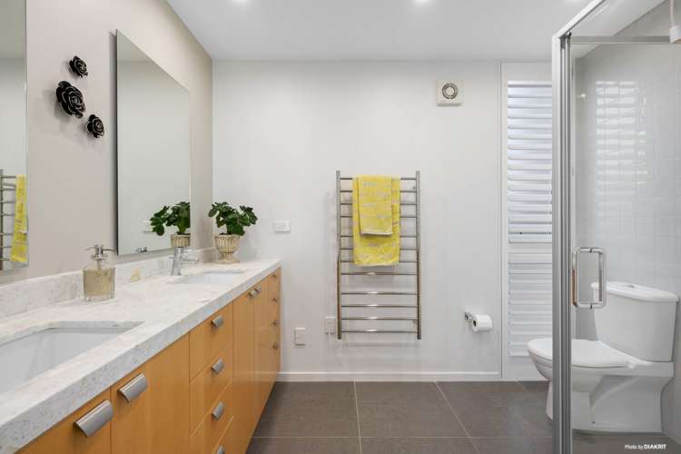 38 Pine Harbour Parade Beachlands_16