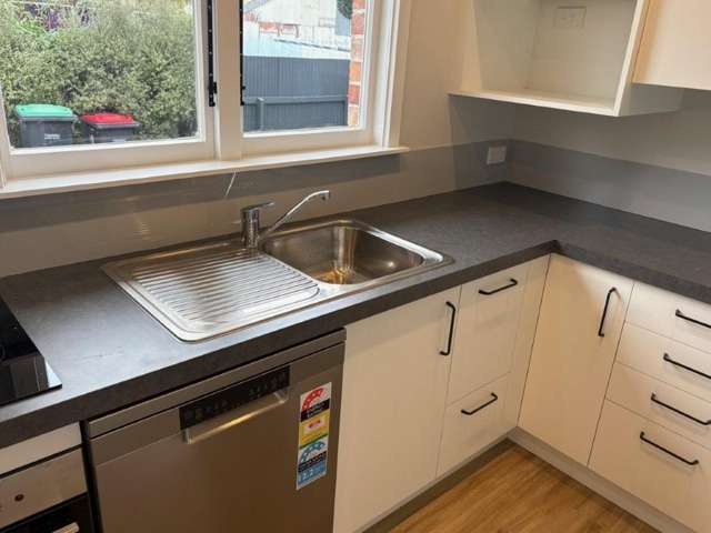 18 Rhodes Street 11293_3