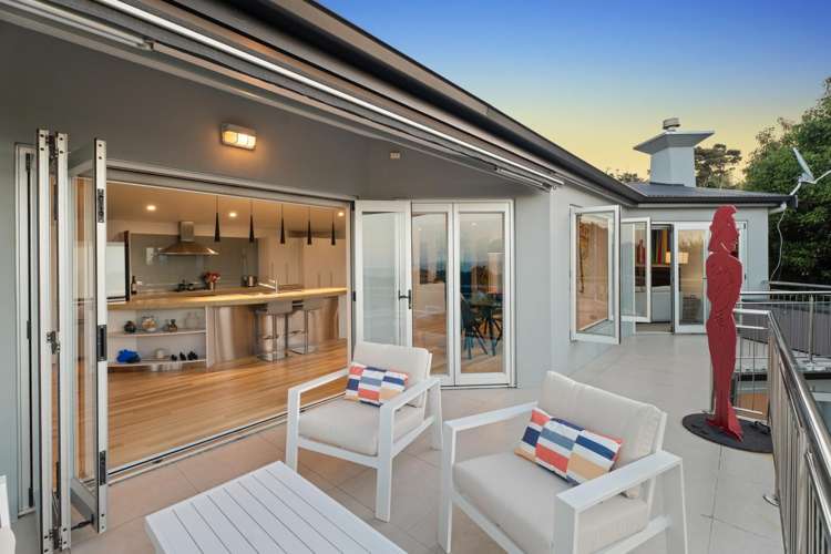 95 Queens Drive Oneroa_13