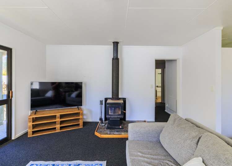 1/12 Waterdale Way_2