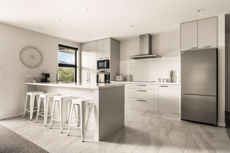 18 Tuaia Street Pyes Pa_1