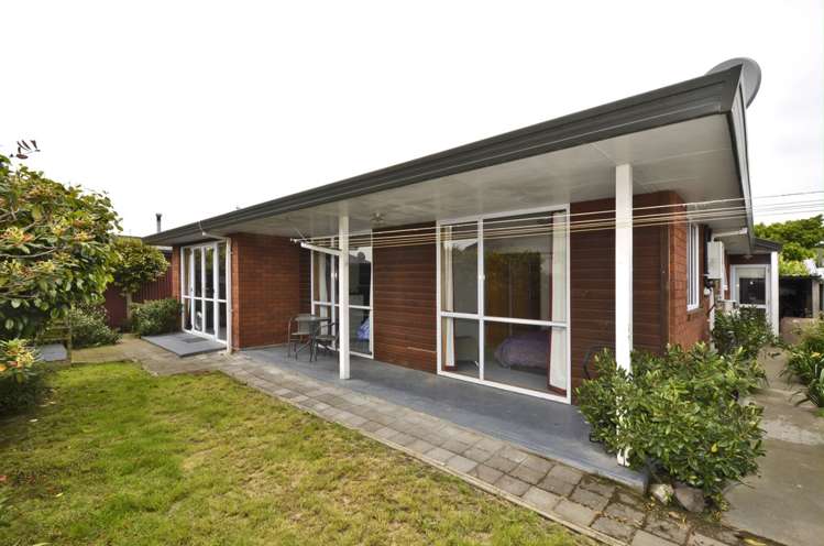 2130/130a Springs Road Hornby_10