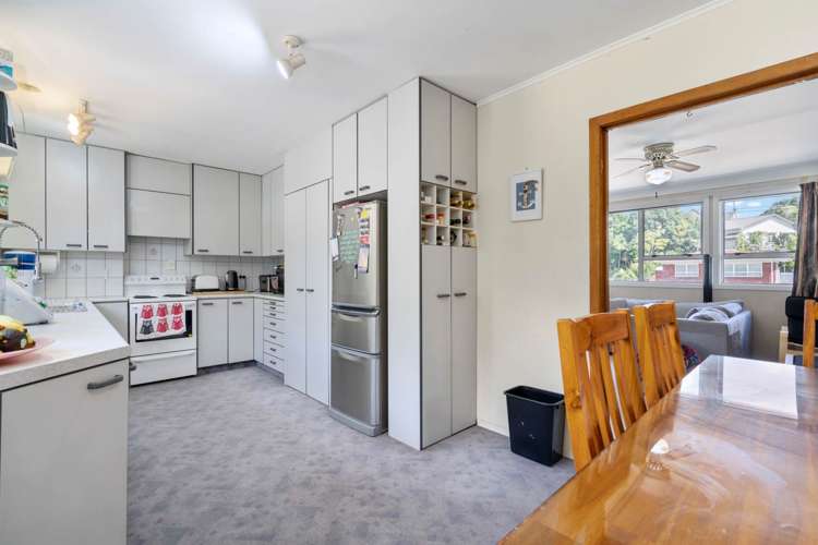 11 Windermere Crescent Blockhouse Bay_14