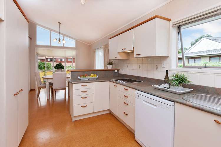 6 Riviera Place Hauraki_5