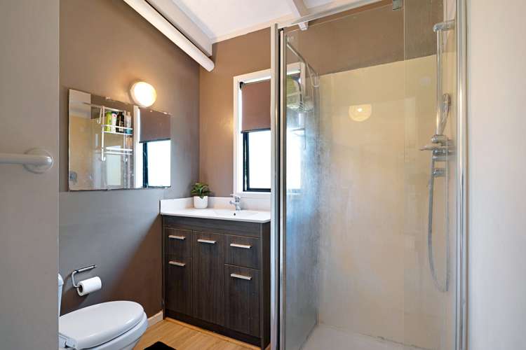 53a Sheridan Drive New Lynn_9