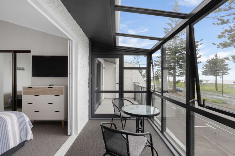 461 Marine Parade Napier South_11