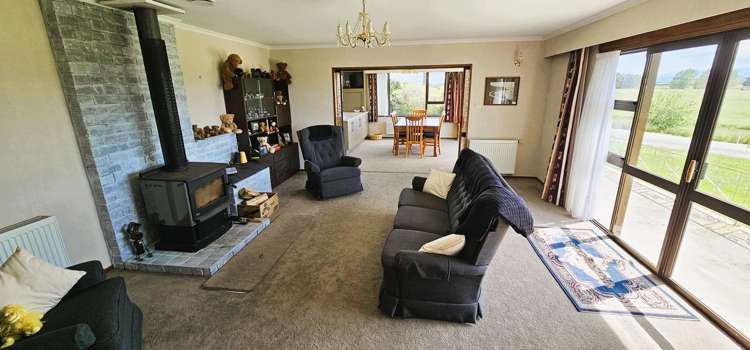 27 Mandeville Kingston Crossing Road Mandeville_5