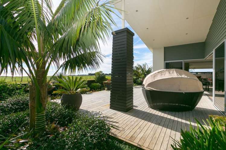 9c Dolphin Parade Bell Block_16