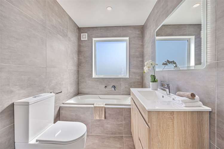 21 Bushfield Drive Flat Bush_23