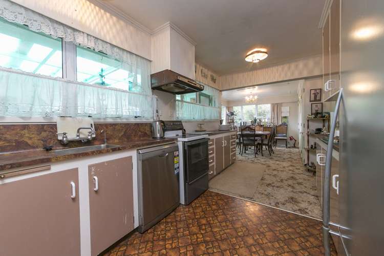 27 Karaka Street New Lynn_11