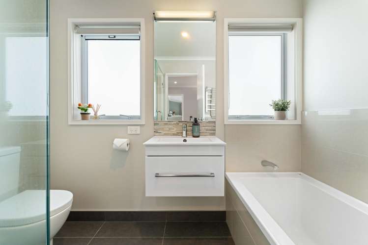 3 Lees Cove Karaka_22