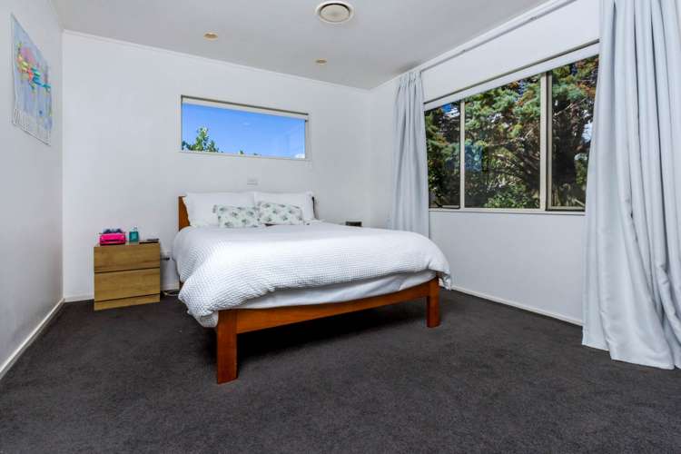 35 Caversham Drive Torbay_23