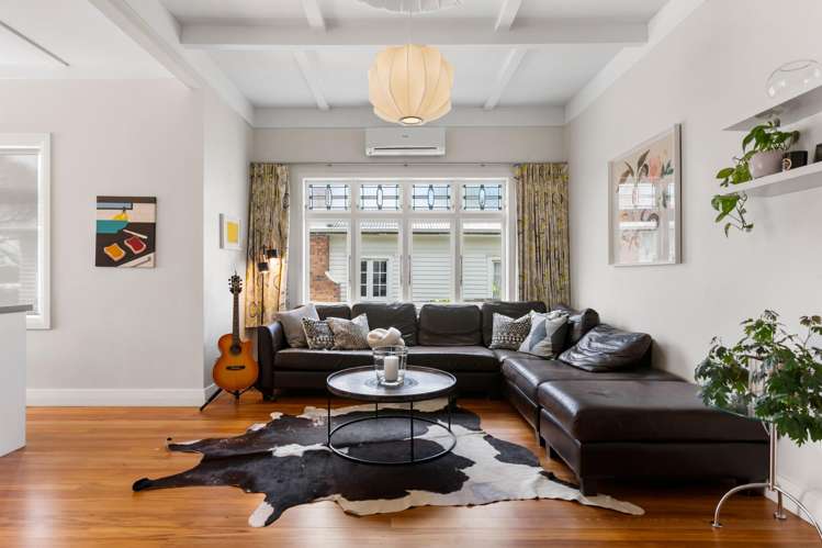 8 Fifth Avenue Mount Albert_1