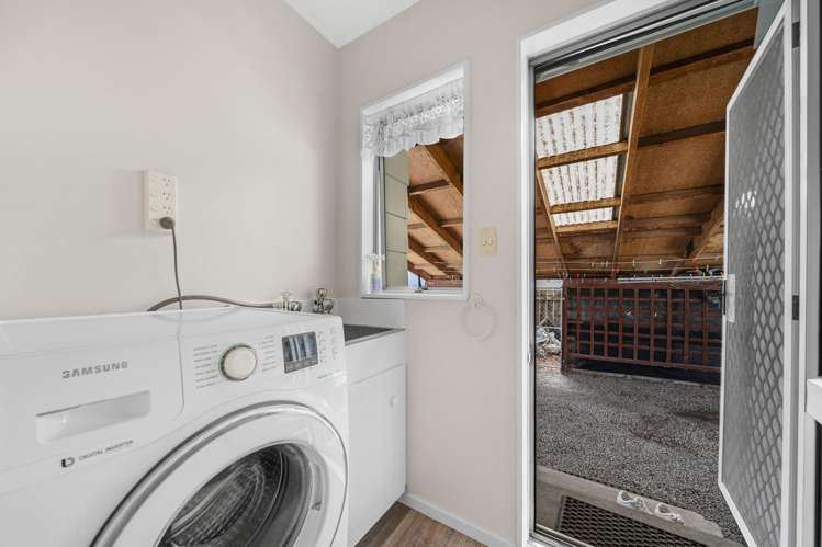 2 Tasman Crescent Carterton_14