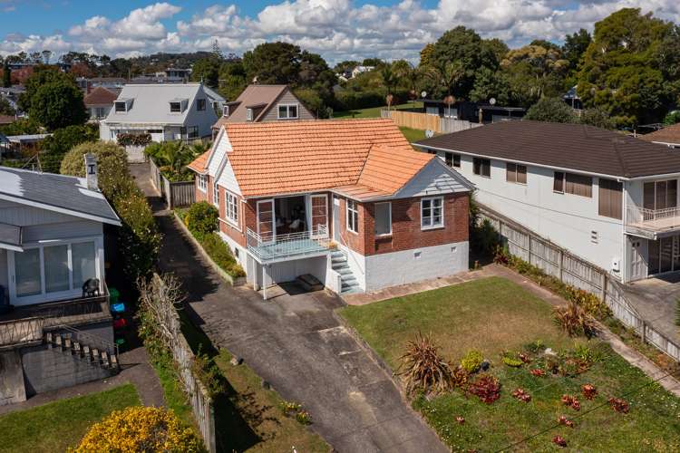 16 Hadfield Avenue Waterview Auckland City Houses for Sale One Roof