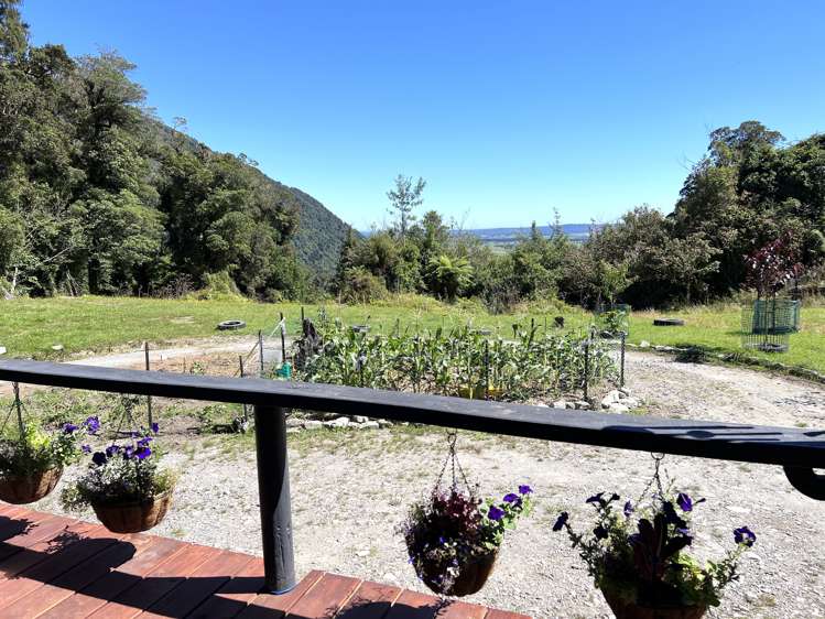 254 Doughboy Road Kokatahi_24