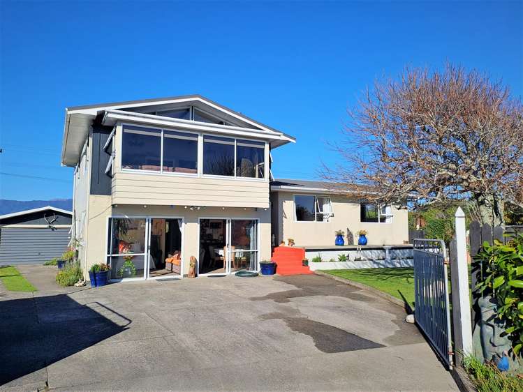 17 Ngahue Crescent Carters Beach_0