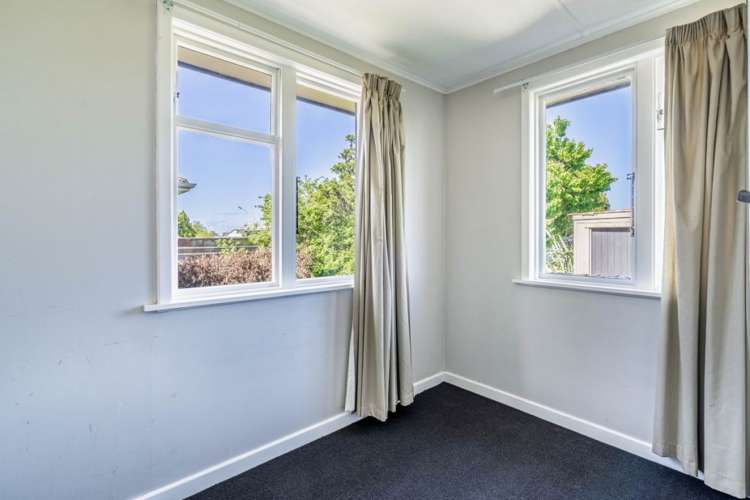 84 Lithgow Street Glengarry_11