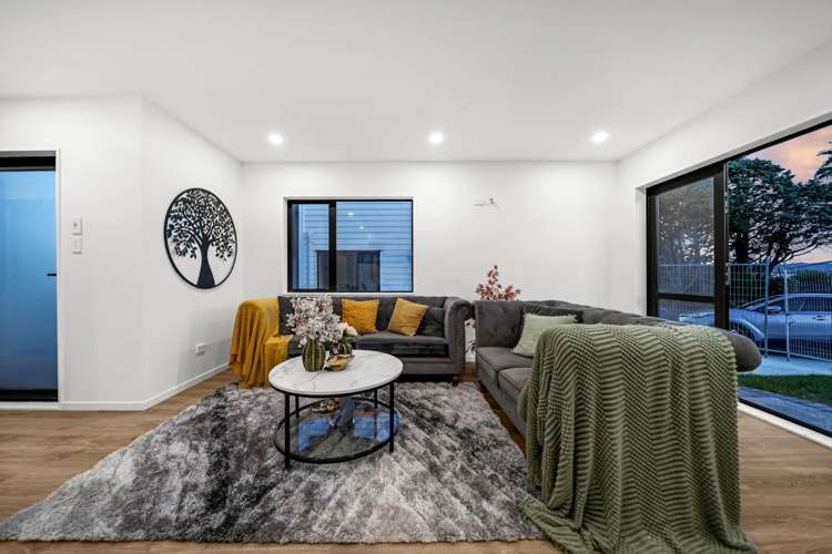 22A Miriam Corban Heights Henderson Heights_20