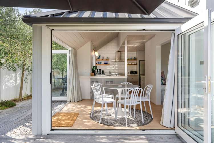 24 Brodie Lane_5