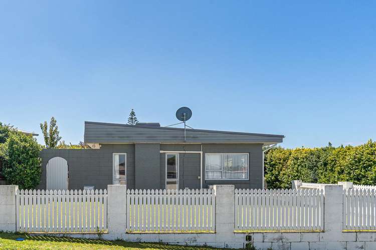 39 Trelawney Crescent Westown_0