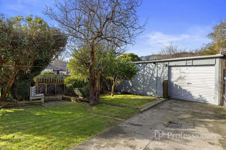 2 Hill Grove Naenae_22