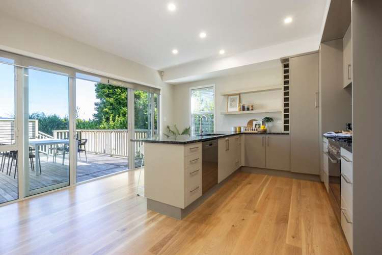 235h Titirangi Road Titirangi_4