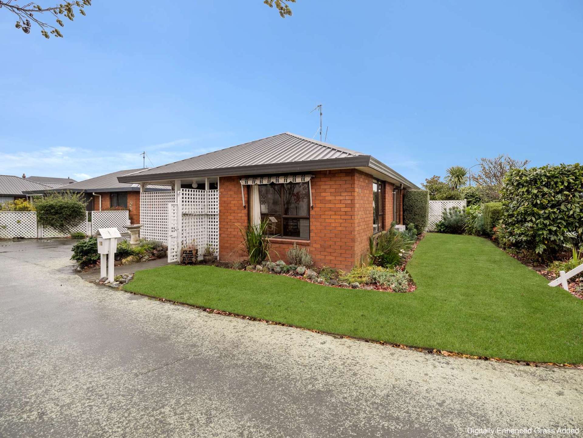 Unit 10 Number 11 Cox Street Ashburton_0
