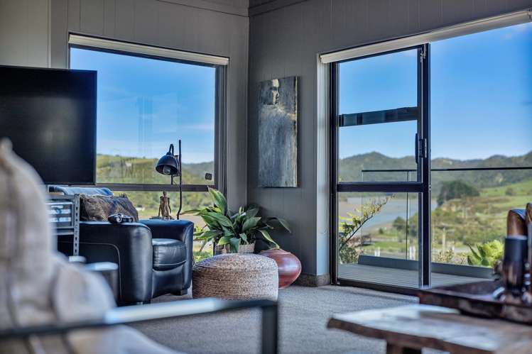 69 North Street Mokau_28