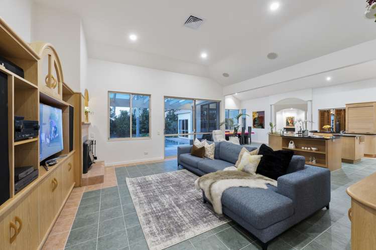 9 Burgundy Park Avenue Henderson_26