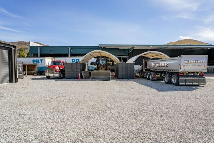 13, 15, 17 Glenda Drive Frankton_13