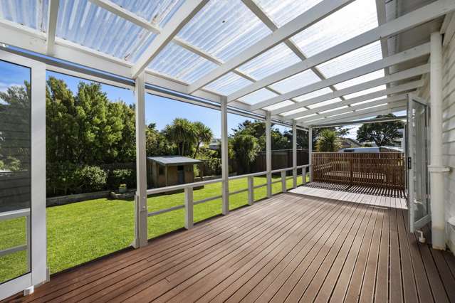 63A Clifford Road Johnsonville_2