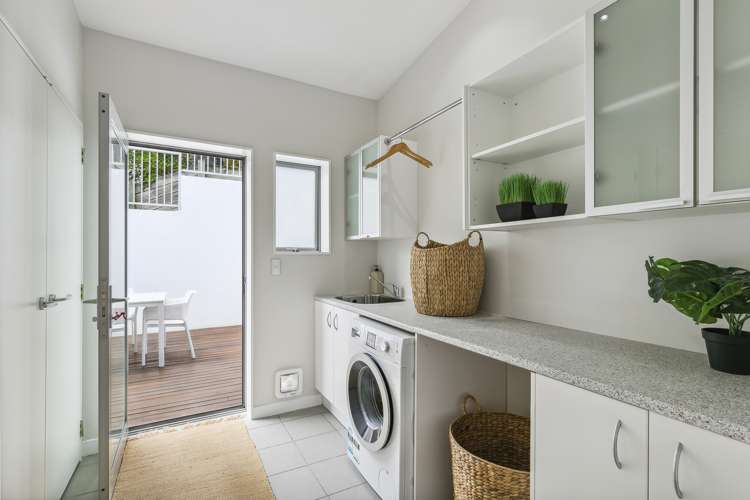 10 Tannadyce Street Strathmore Park_14