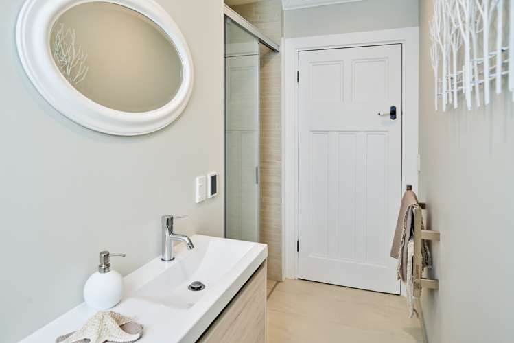 104 Cheviot Road Lowry Bay_25