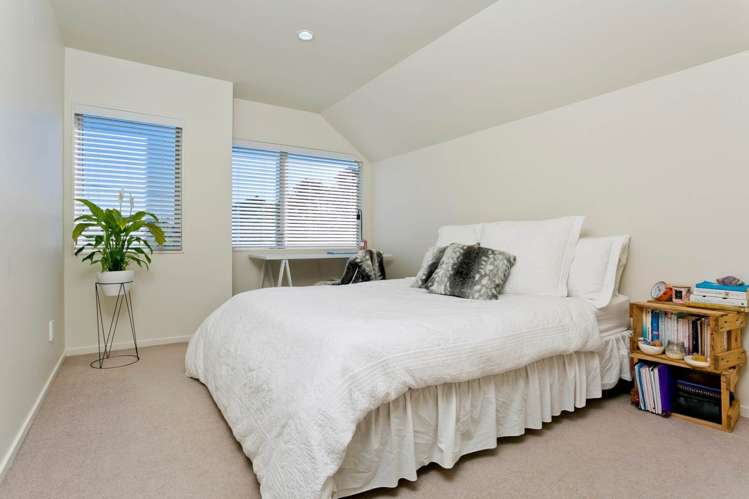 2/1 Waitemata Road Hauraki_16
