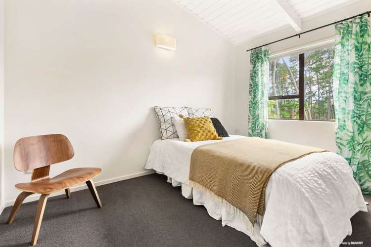 2/41 Jacaranda Avenue Beach Haven_34