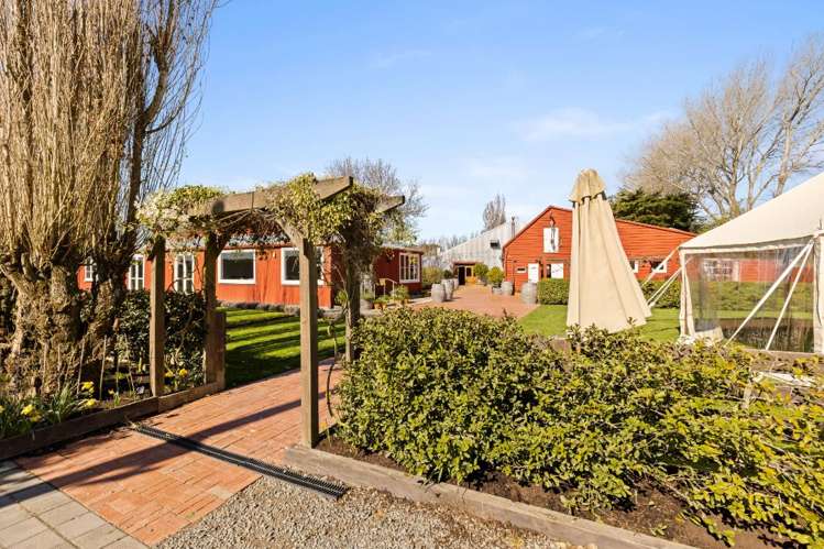 307 Larcombs Road Weedons_33