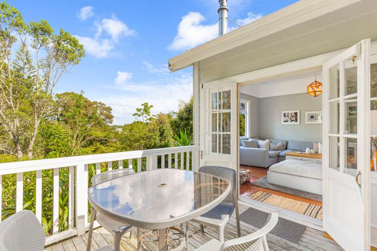 88 Woodlands Park Road Titirangi_9