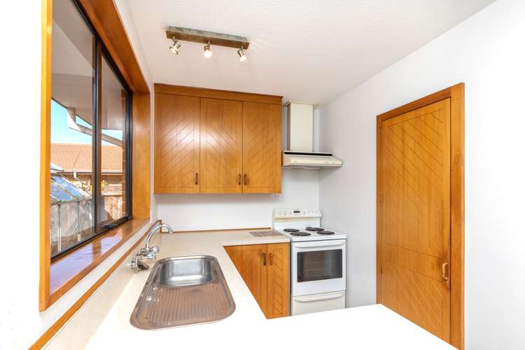 2/83 Middlepark Road Sockburn_5