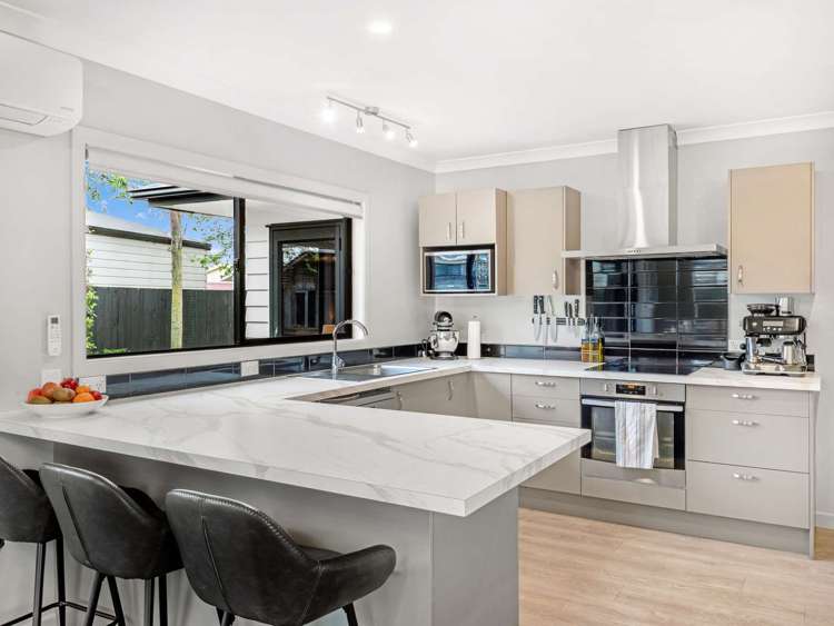 34 Dahlstrom Grove Kelvin Grove_9