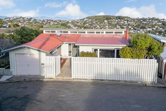 VIEWS, PRIVACY & FAMILY-FRIENDLY LIVING
