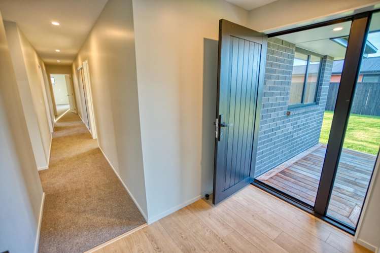 11B Hinau Crescent_3